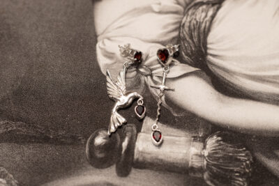 Alternative view of Mono Orecchino Custodia Cordis