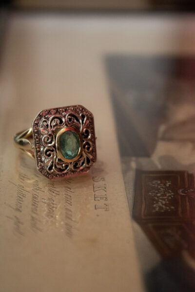 Alternative view of Anello Antique Oro 18 caratteri