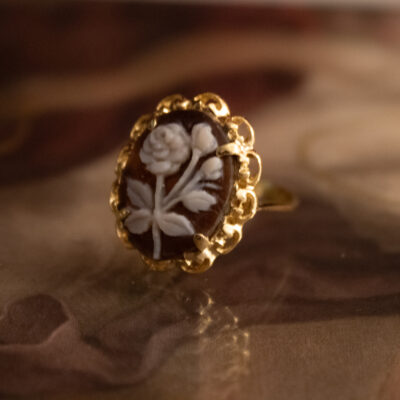 Alternative view of Anello Fiore di Maggio